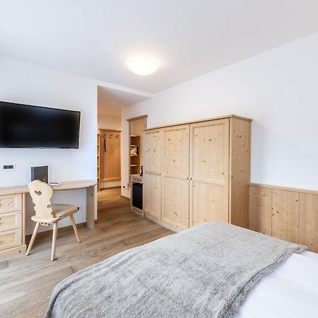 Hotel Arkadia - "Adults Only" Корвара ин Бадия Екстериор снимка