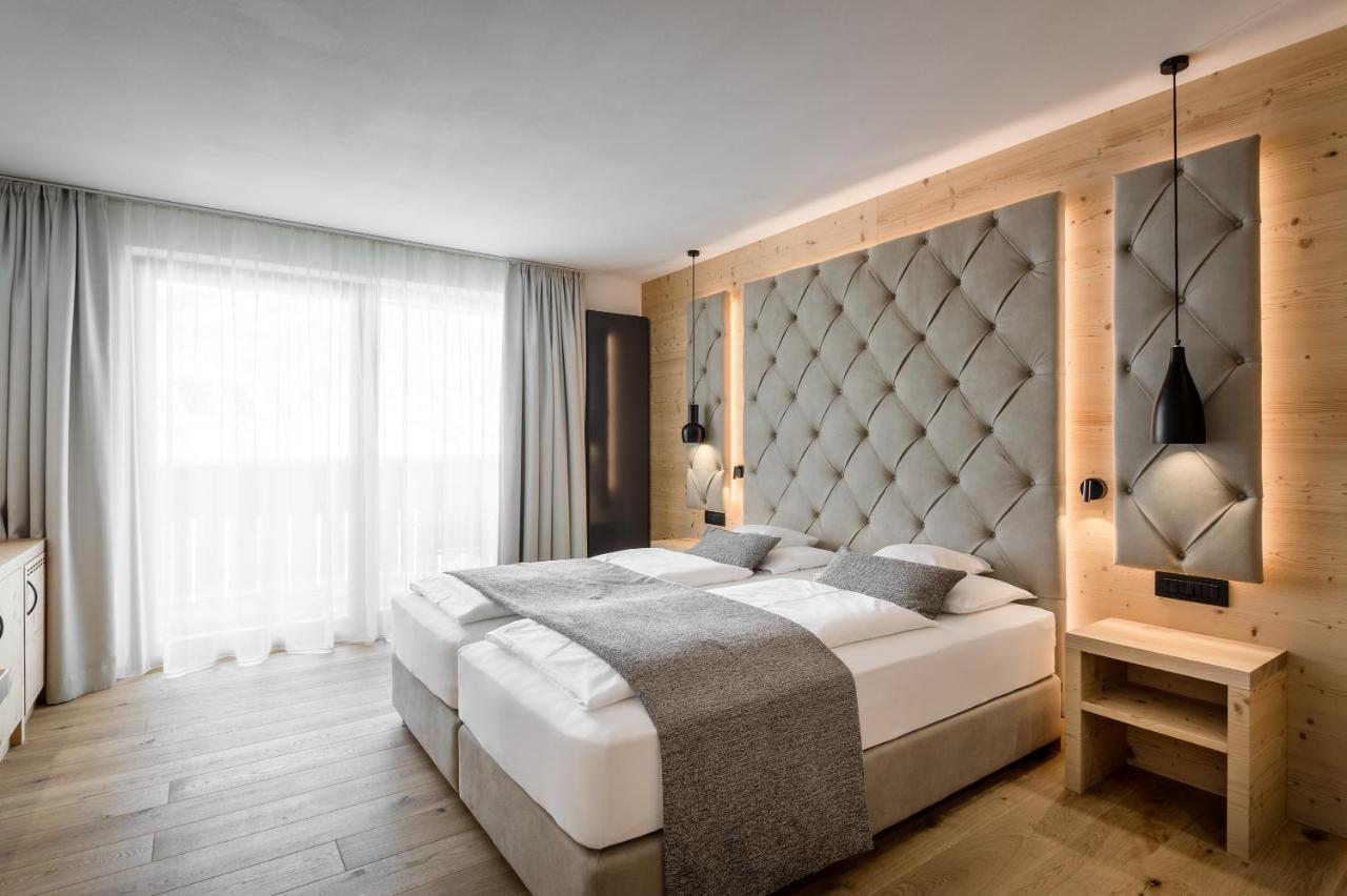 Hotel Arkadia - "Adults Only" Корвара ин Бадия Екстериор снимка