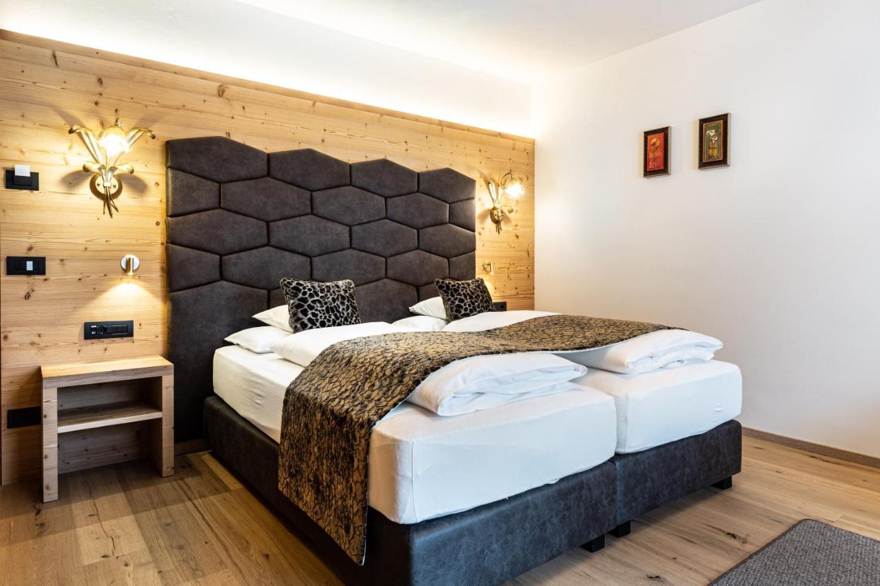 Hotel Arkadia - "Adults Only" Корвара ин Бадия Екстериор снимка