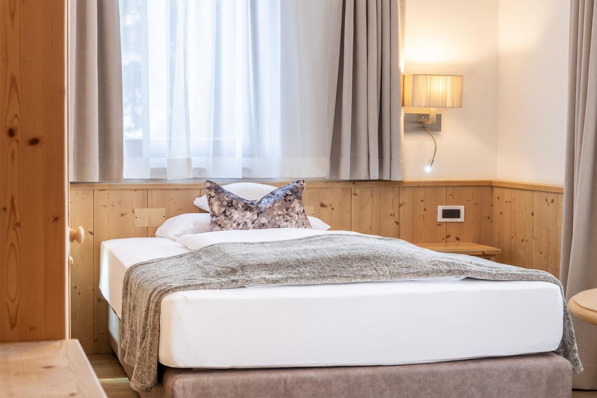 Hotel Arkadia - "Adults Only" Корвара ин Бадия Екстериор снимка